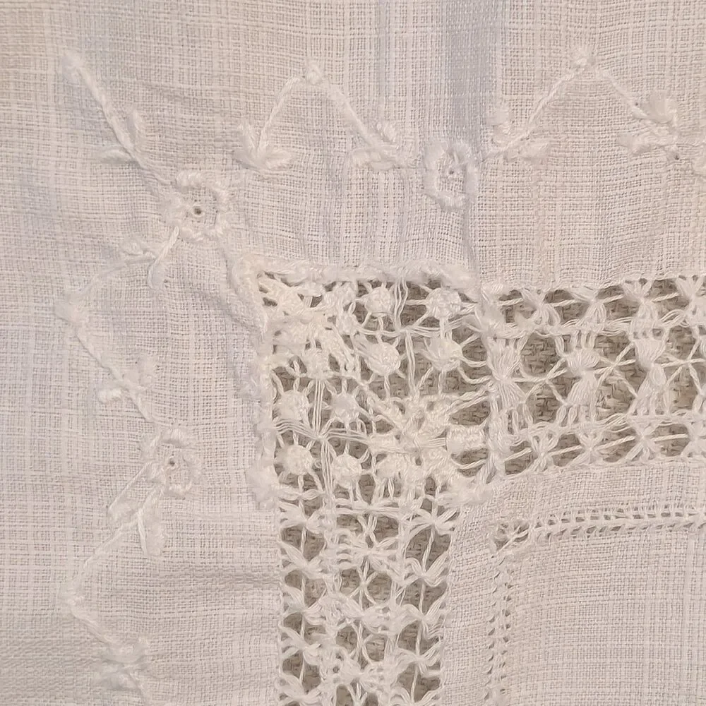 Vintage Table Topper 35